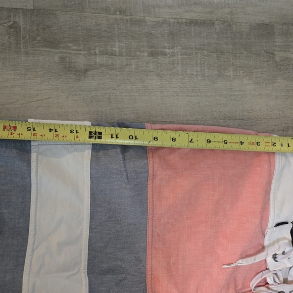 Vans shorts mens 32 striped swim trunks grey white & pink - Picture 13 of 14